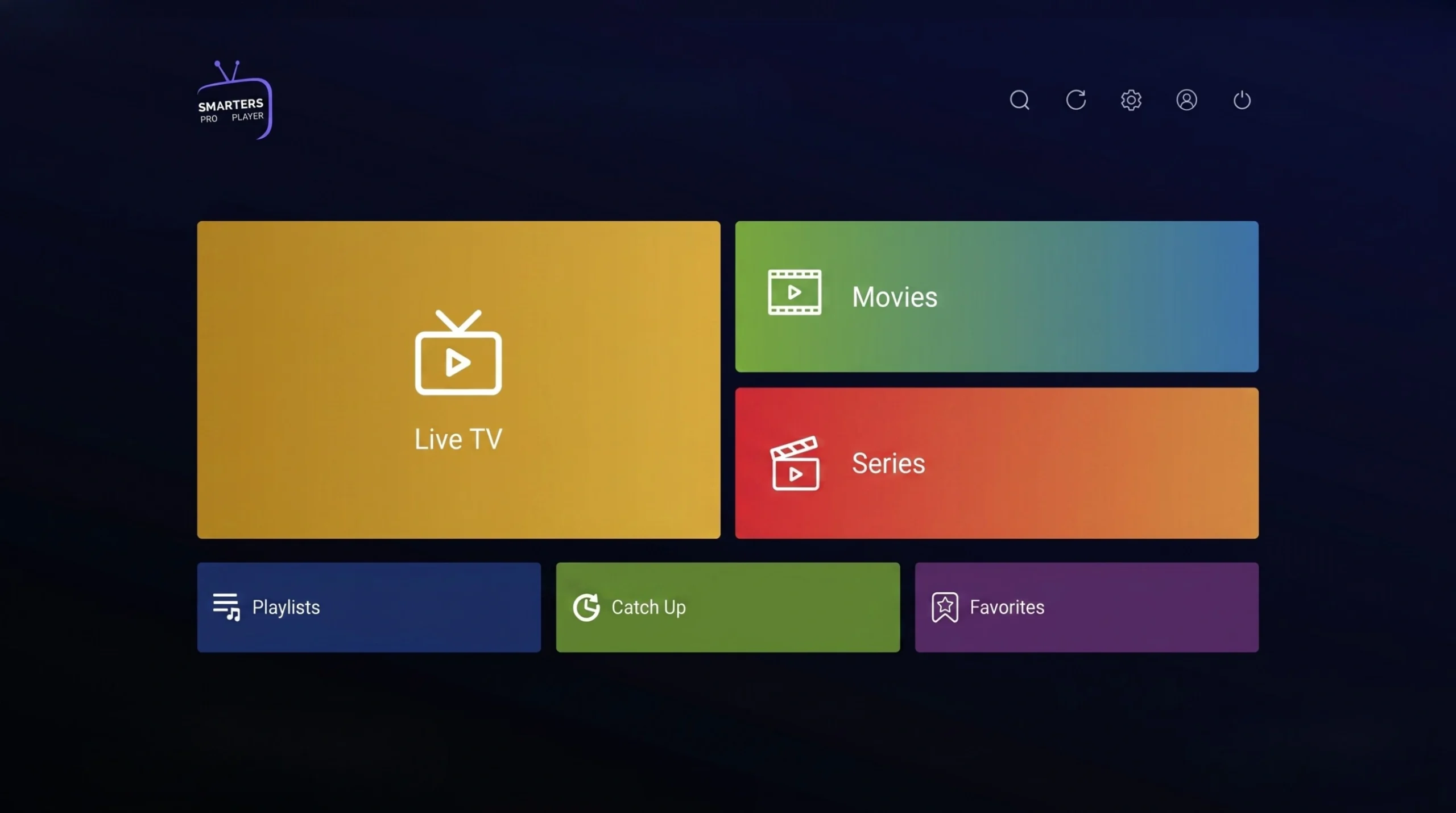 Utilisateur regardant un service IPTV compatible IPTV Smarters Pro sur Smart TV